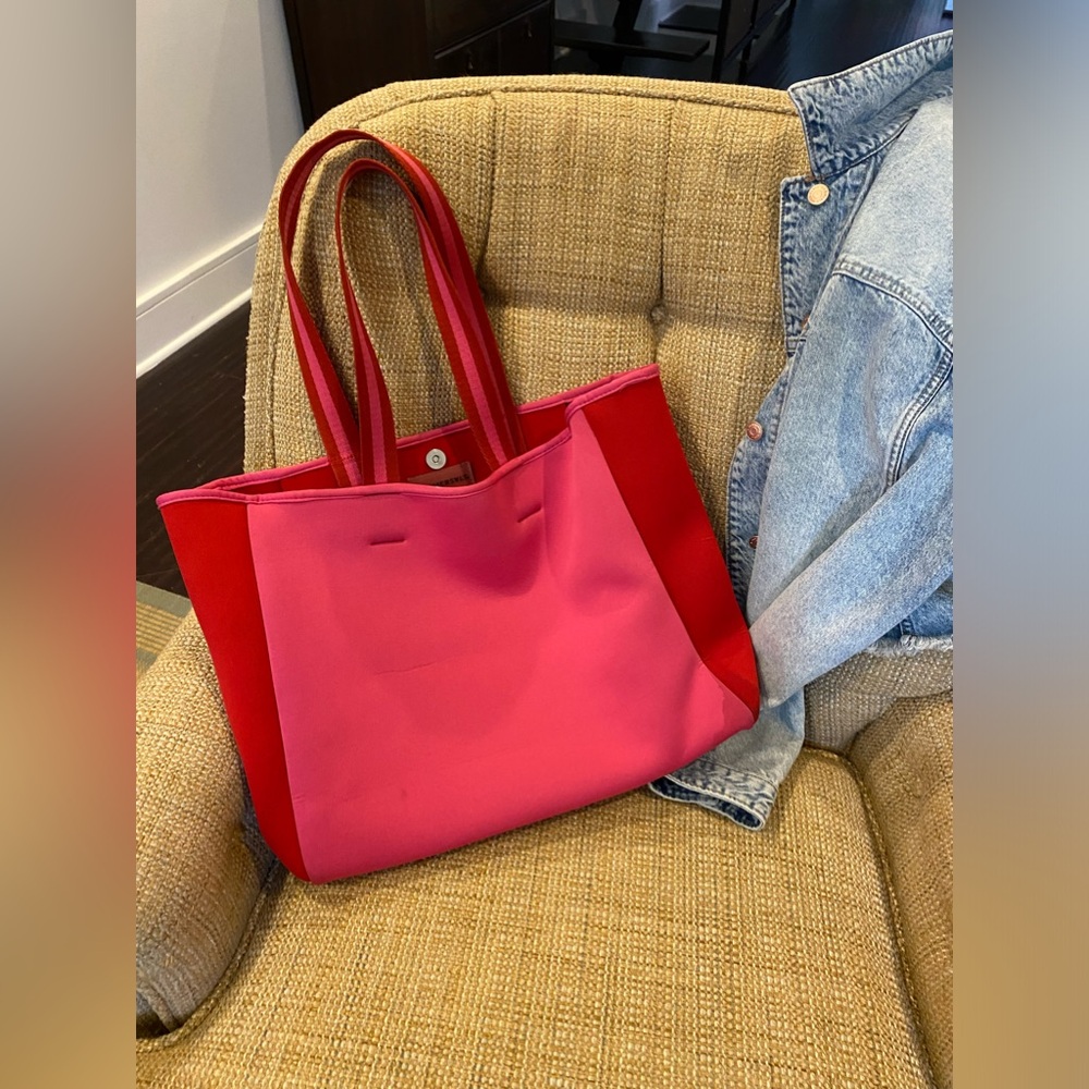 Summersalt pink and red neoprene pool bag